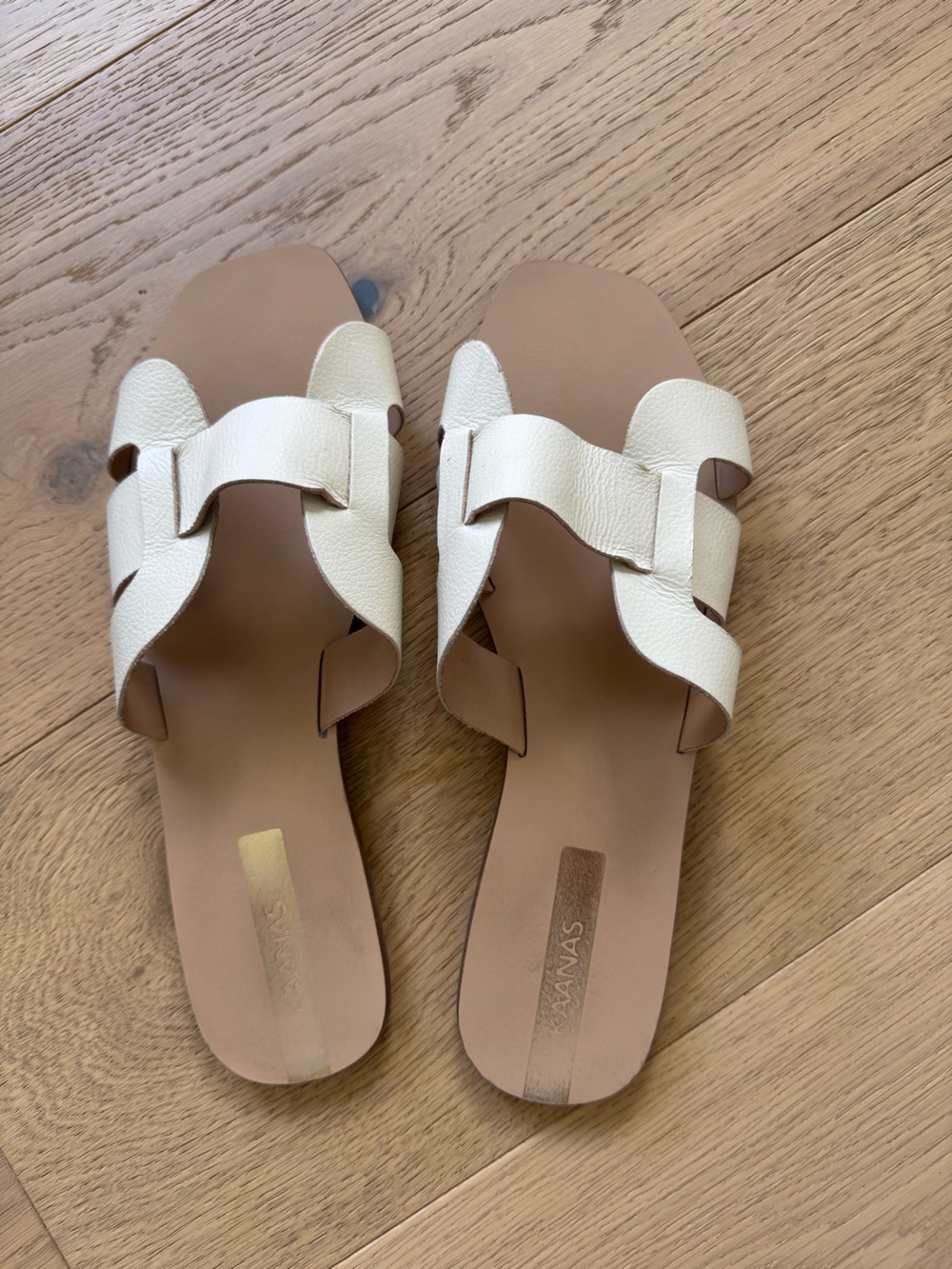 Kaanas Cream Leather Slide Sandals